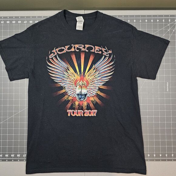 Gildan Other - Journey 2017 Tour Tshirt Medium Concert Band Music Metal Rock Retro Y2K Grunge